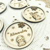 Personalisierter Weihnachtsanhänger mit Namen – Christbaumschmuck Holz, Geschenkanhänger Weihnachten, personalisierte Deko Kinder und Familie - Bild 3