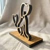 Line Art Hund aus Holz mit Holzplattform – moderne Hunde-Deko, Geschenk für Hundeliebhaber, optional personalisierbar, handgemacht - Bild 2