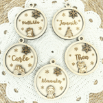 Personalisierter Weihnachtsanhänger mit Namen – Christbaumschmuck Holz, Geschenkanhänger Weihnachten, personalisierte Deko Kinder und Familie