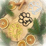Hundepfoten-Weihnachtsanhänger mit Name aus PLA – persönlicher Baumschmuck für Hundefreunde Bild 2