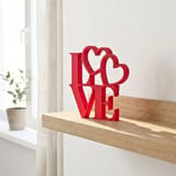 LOVE Deko-Skulptur mit Herzen – Ansicht 7