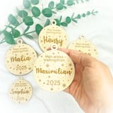 Christbaumkugel personalisiert - Mein erstes Weihnachten - Weihnachtsbaumanhänger aus Holz - Weihnachtsbaumschmuck - Weihnachtsbaumkugel – Ansicht 1