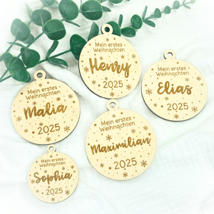 Handgemachte Holz-Christbaumkugel "Mein erstes Weihnachten" - Personalisierbar - Deutsche Handwerkskunst