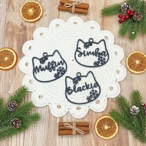 Personalisierter Katzenanhänger Weihnachten – Katzenkopf Christbaumschmuck mit Namen – Geschenk für Katzenfreunde
