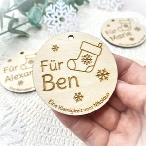 Nikolaus Geschenk personalisiert – Holzanhänger mit Name – Kleine Aufmerksamkeit – Weihnachtsgeschenk Kinder – Geschenkidee Nikolaustag