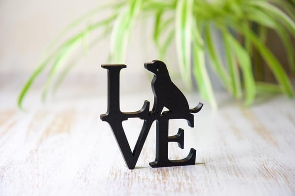 Stilvolle Wohnzimmer Dekoration LOVE HUND - Liebevolle Dekorationsidee Geschenkidee für Hundeliebhaber, für dein Zuhause