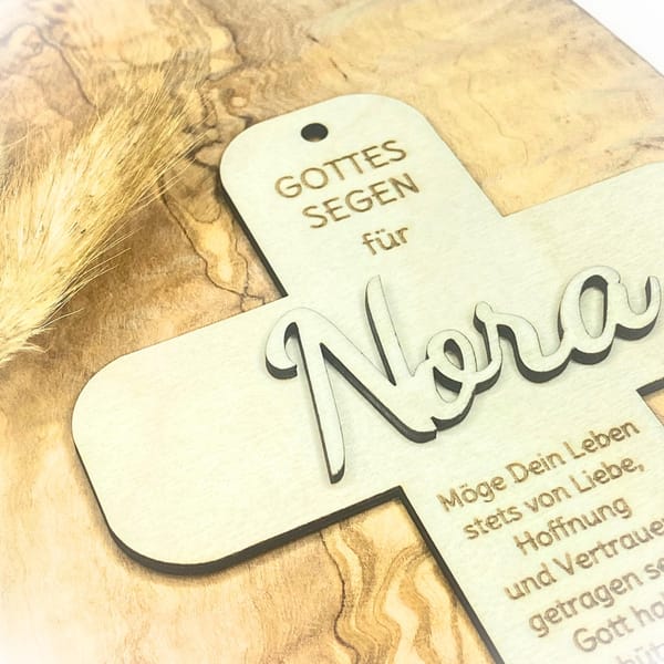 Taufkreuz personalisiert für Jungen und Mädchen aus Holz - mit Name und Spruch – Taufe, Kommunion, Konfirmation, Firmung