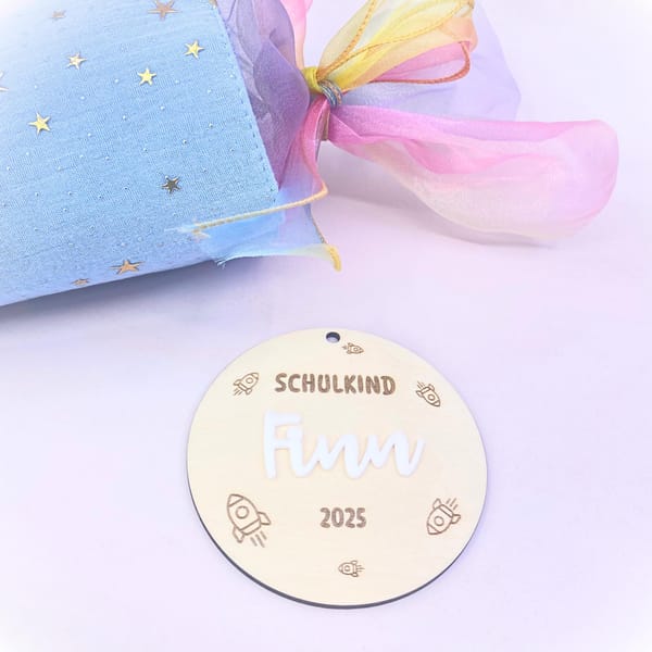 Einschulung Schultüten Anhänger Holz personalisiert Schulkind 2025 - verschiedene Motive – Schule Geschenk mit Name in 3D – Deko Schulanfang