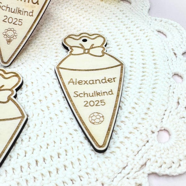 Einschulung - Schultüten Anhänger personalisiert Holz – Schulkind 2025 – Geschenk Schulanfang – Namensschild mit Symbol – Deko Erstklässler
