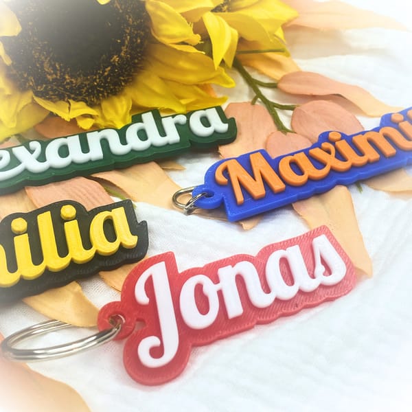 Schlüsselanhänger personalisierbar 3D gedruckt - Namensschilder in Wunschfarbe - Geschenke für Kinder, Frauen & Männer - Inkl. Schlüsselring - Handmade