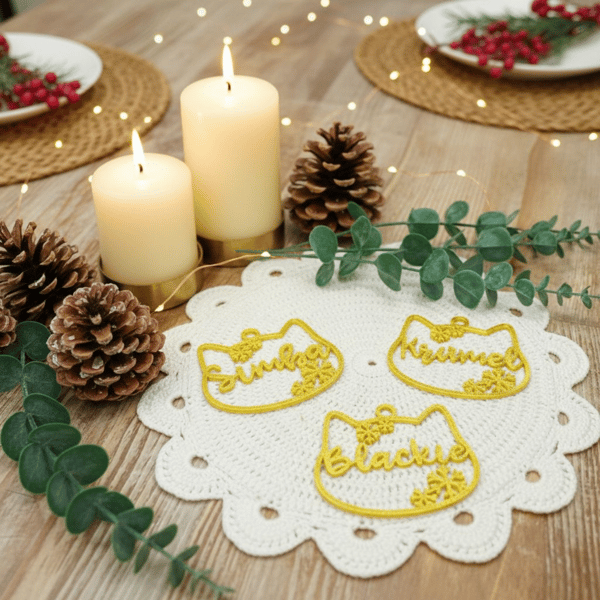 Personalisierter Katzenanhänger Weihnachten – Katzenkopf Christbaumschmuck mit Namen – Geschenk für Katzenfreunde