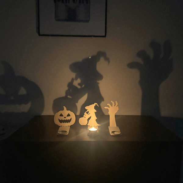 Halloween Teelichthalter Holz – Schattenfiguren Hexe, Kürbis & Zombie Hand – Halloween Deko mit gruseligem Schattenwurf