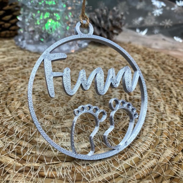 Geschenkanhänger mit Babyfüßen: Personalisierte 3D-Geschenkdeko zur Geburt - Einzigartige Baby Shower Dekoration &amp; Erinnerungen