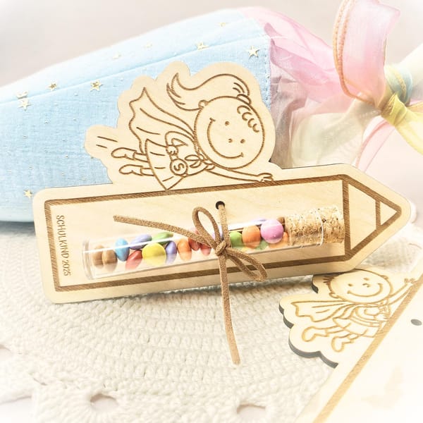 Einschulung Geschenk 2025 – Holz-Stift mit Reagenzglas zum Befüllen – Deko & Mitbringsel für die Schultüte - Erstklässler - Schulkind