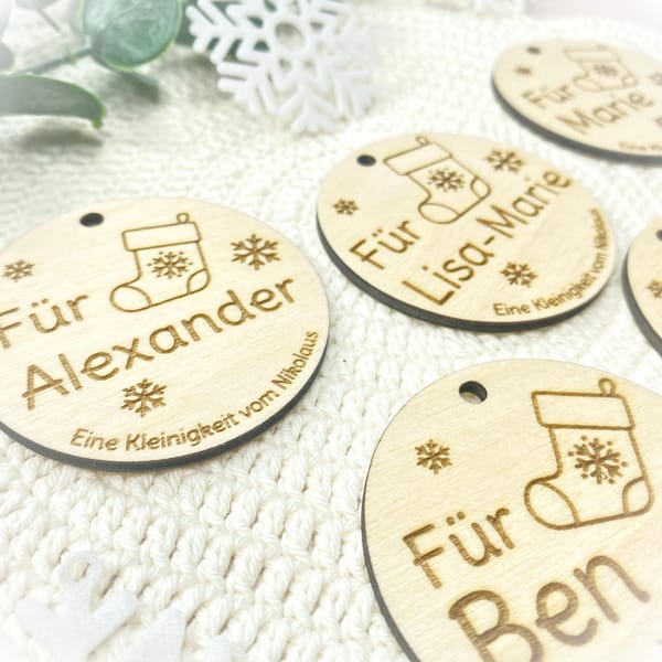 Nikolaus Geschenk personalisiert – Holzanhänger mit Name – Kleine Aufmerksamkeit – Weihnachtsgeschenk Kinder – Geschenkidee Nikolaustag