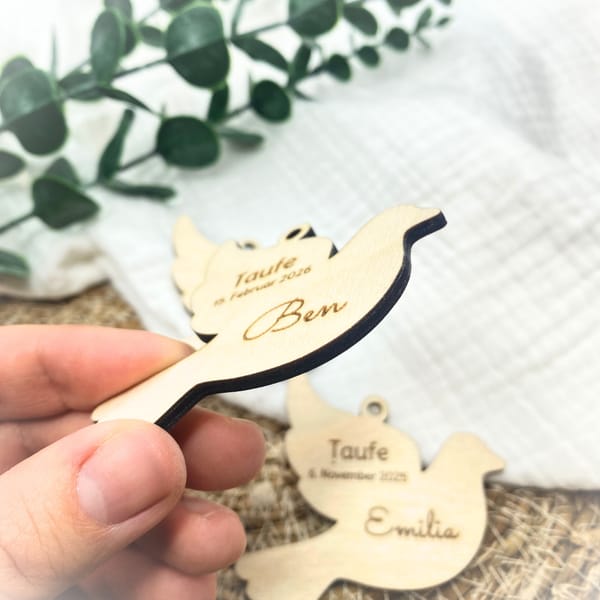 Anhänger personalisiert zur Taufe, Kommunion oder Konfirmation mit Name und Datum – Erinnerungsgeschenk