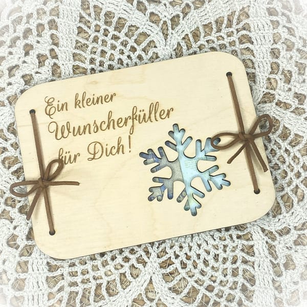 Geldgeschenk Weihnachten Wunscherfüller – Holzkarte mit Gravur Schneeflocke – personalisierte Geschenkidee – Geldverpackung Weihnachten Holz