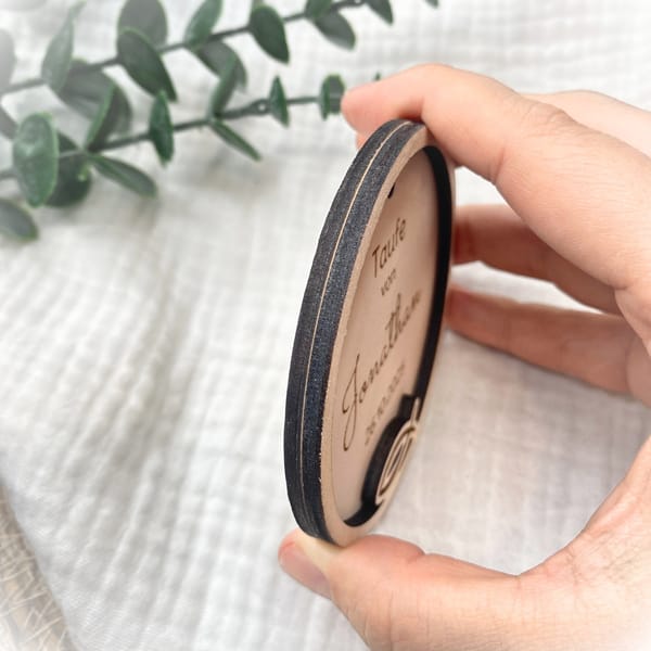 Personalisierte Holzschild Taufe mit Name und Datum – Erinnerungsstück Ichthys Fisch – Geschenkidee für Paten & Familie