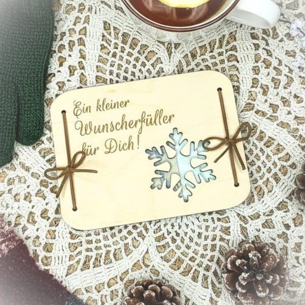 Geldgeschenk Weihnachten Wunscherfüller – Holzkarte mit Gravur Schneeflocke – personalisierte Geschenkidee – Geldverpackung Weihnachten Holz