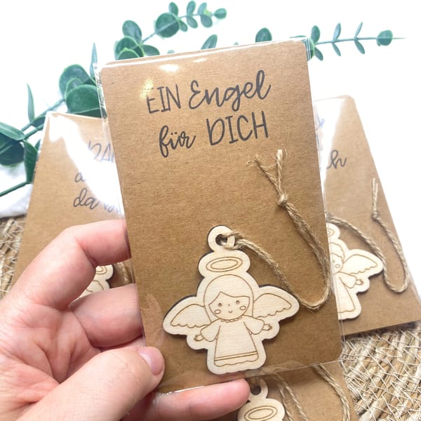 Schutzengel Anhänger aus Holz mit Spruchkarte – Engel Geschenk zur Taufe, Kommunion, Konfirmation oder als Dankeschön