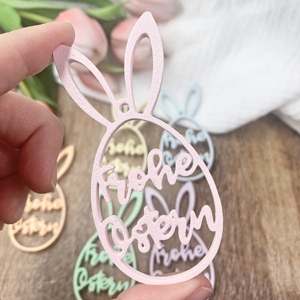 Osteranhänger Osterei „Frohe Ostern“ 3D gedruckt | Hasenohren Anhänger | Frühlingsdeko in Pastell | Geschenkanhänger Osterkorb
