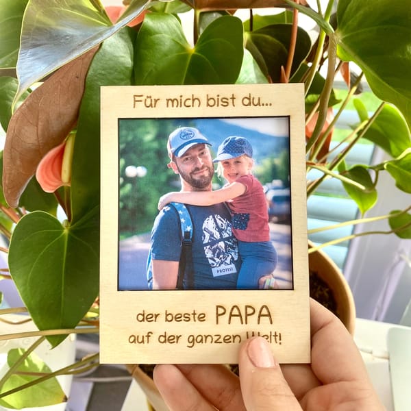 Polaroid Holzrahmen – Für mich bist du – Geschenk für beste Mama/Papa/Oma/Opa – personalisierter Fotorahmen aus Holz – optionaler Standfuß