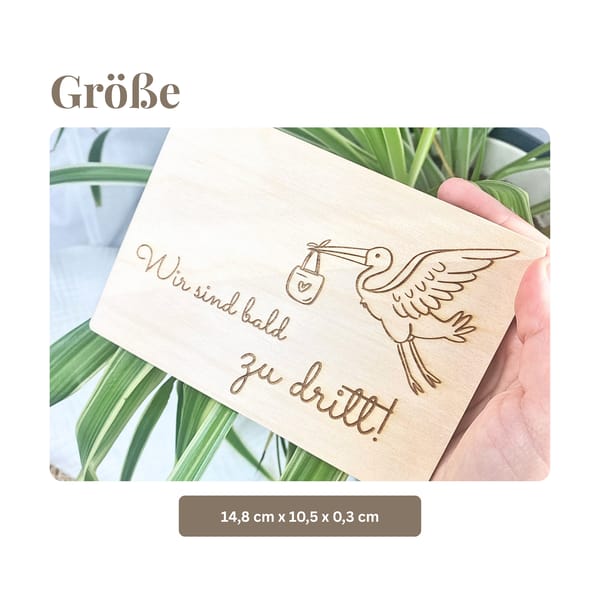 Schwangerschaftsverkündung Holzschild Storch – Wir sind bald zu dritt – Baby Ankündigung Familie – Geschenk aus Holz