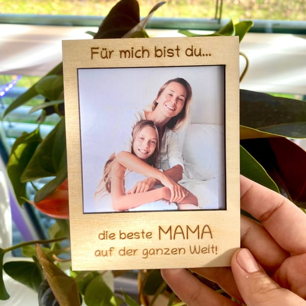 Polaroid Holzrahmen – Für mich bist du – Geschenk für beste Mama/Papa/Oma/Opa – personalisierter Fotorahmen aus Holz – optionaler Standfuß
