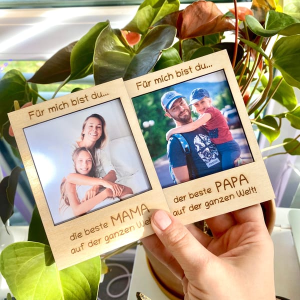 Polaroid Holzrahmen – Für mich bist du – Geschenk für beste Mama/Papa/Oma/Opa – personalisierter Fotorahmen aus Holz – optionaler Standfuß