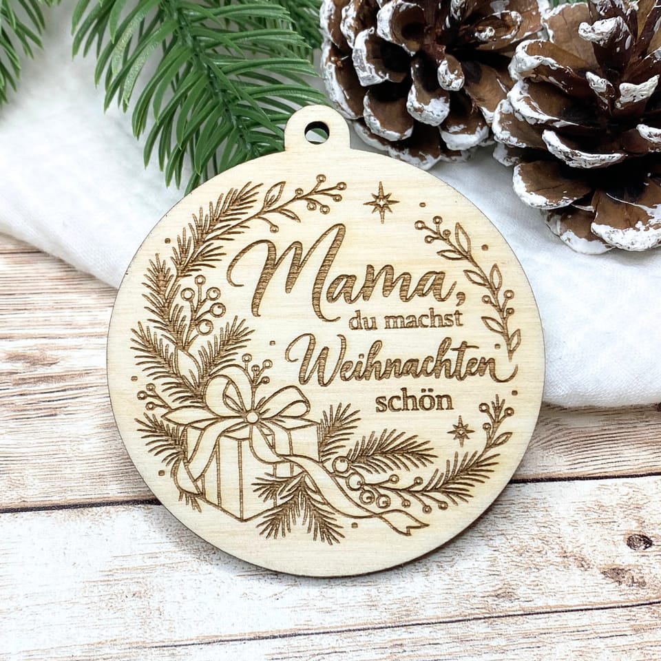 Christbaumschmuck aus Holz – Geschenk mit Familienspruch